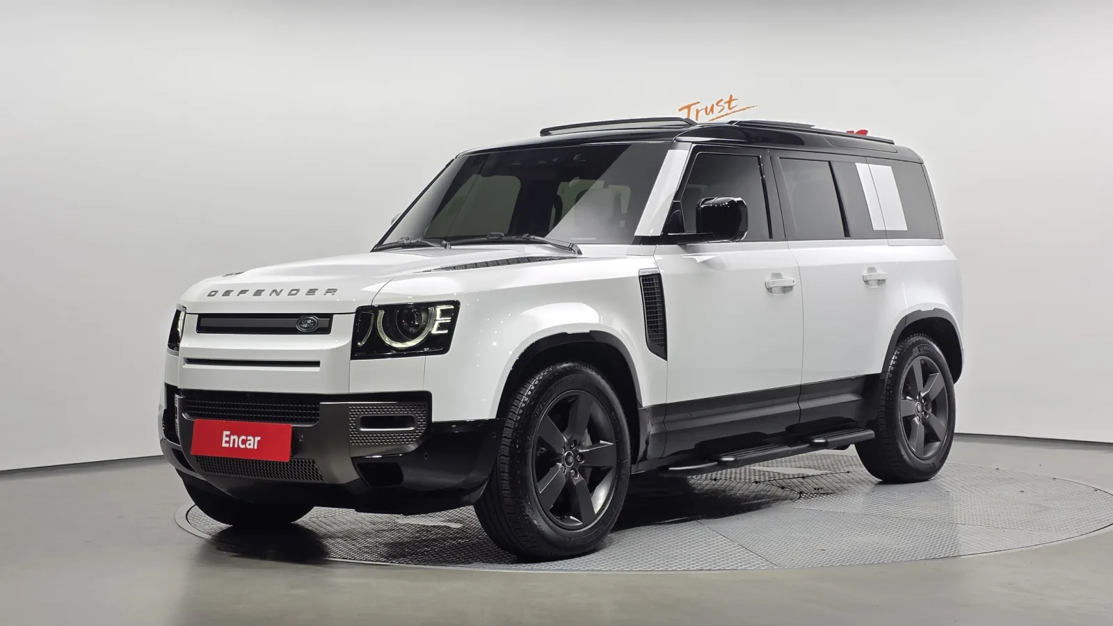 2025 Land Rover Defender