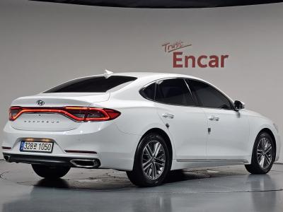 2017 Hyundai Grandeur