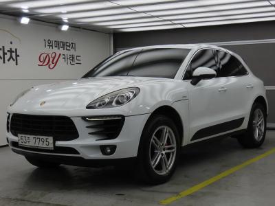 2015 Porsche Macan