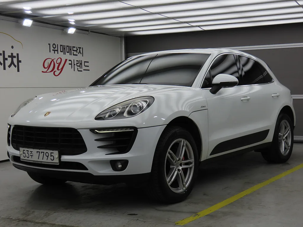 2015 Porsche Macan
