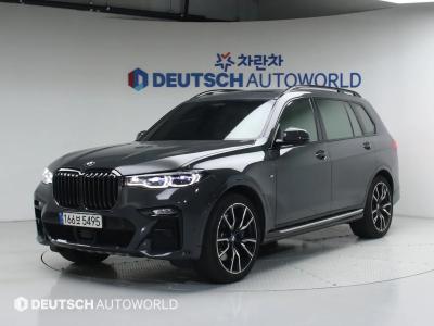 2022 BMW X7