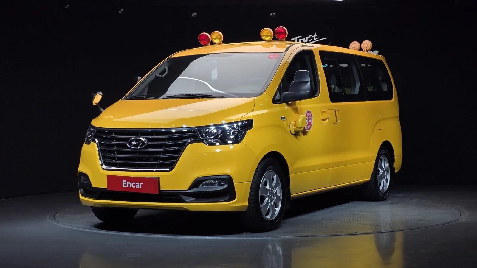 2019 Hyundai Starex