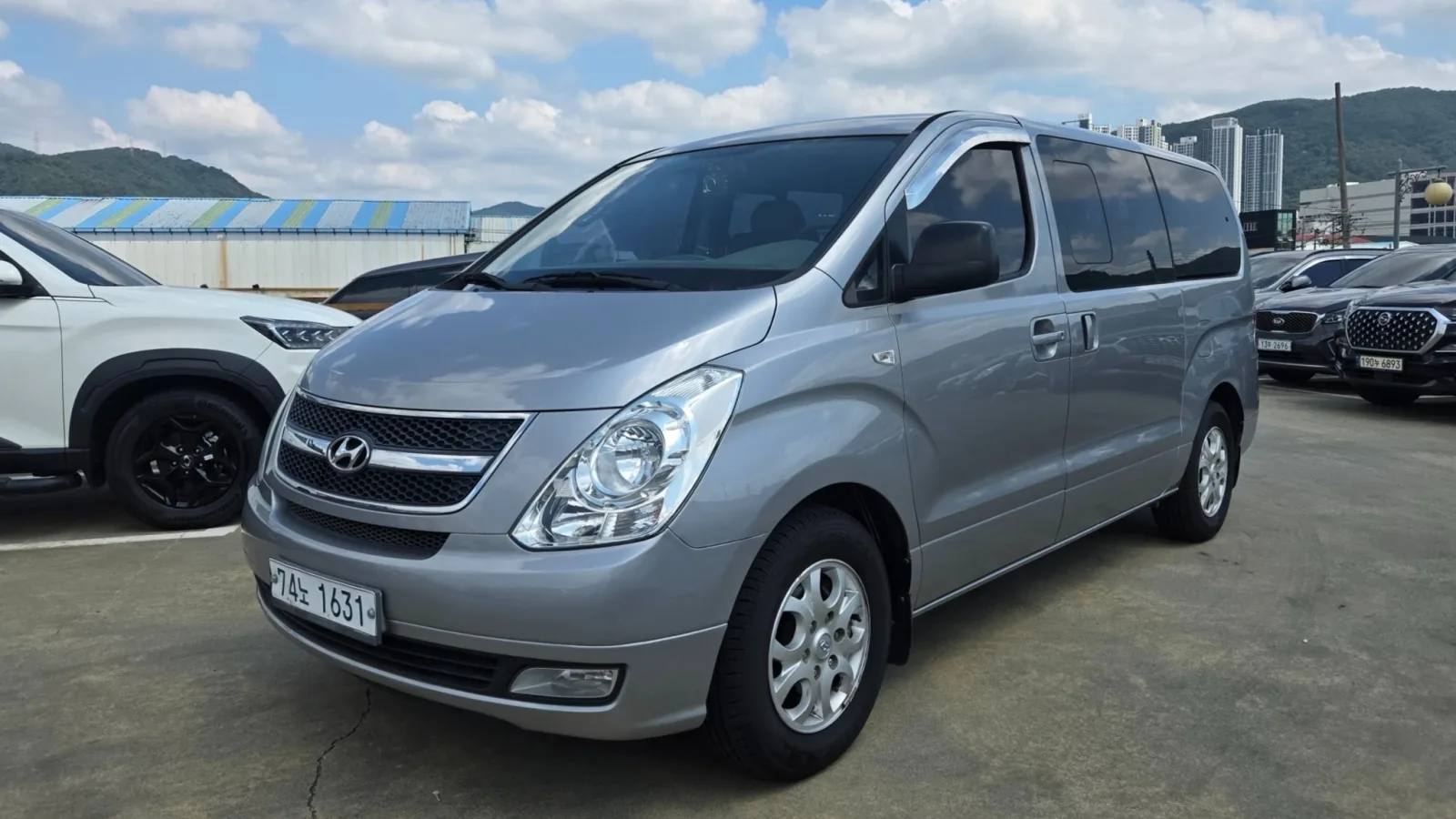 2012 Hyundai Starex