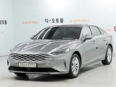 2022 Kia K8