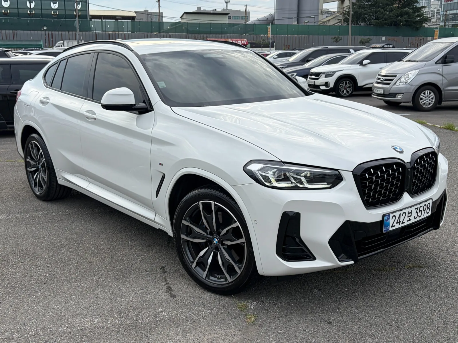 2025 BMW X4