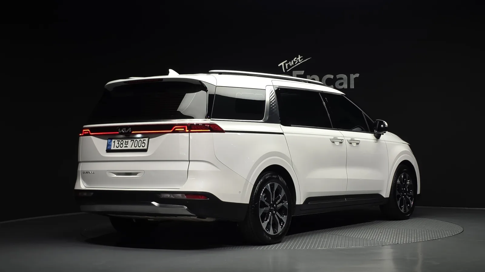 2023 Kia Carnival