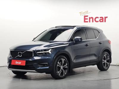 2021 Volvo XC40