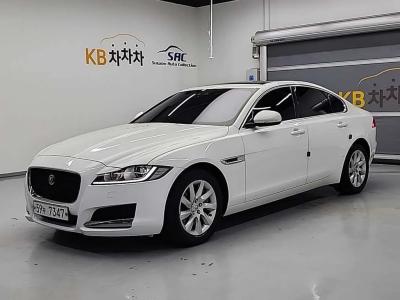 2017 Jaguar XF