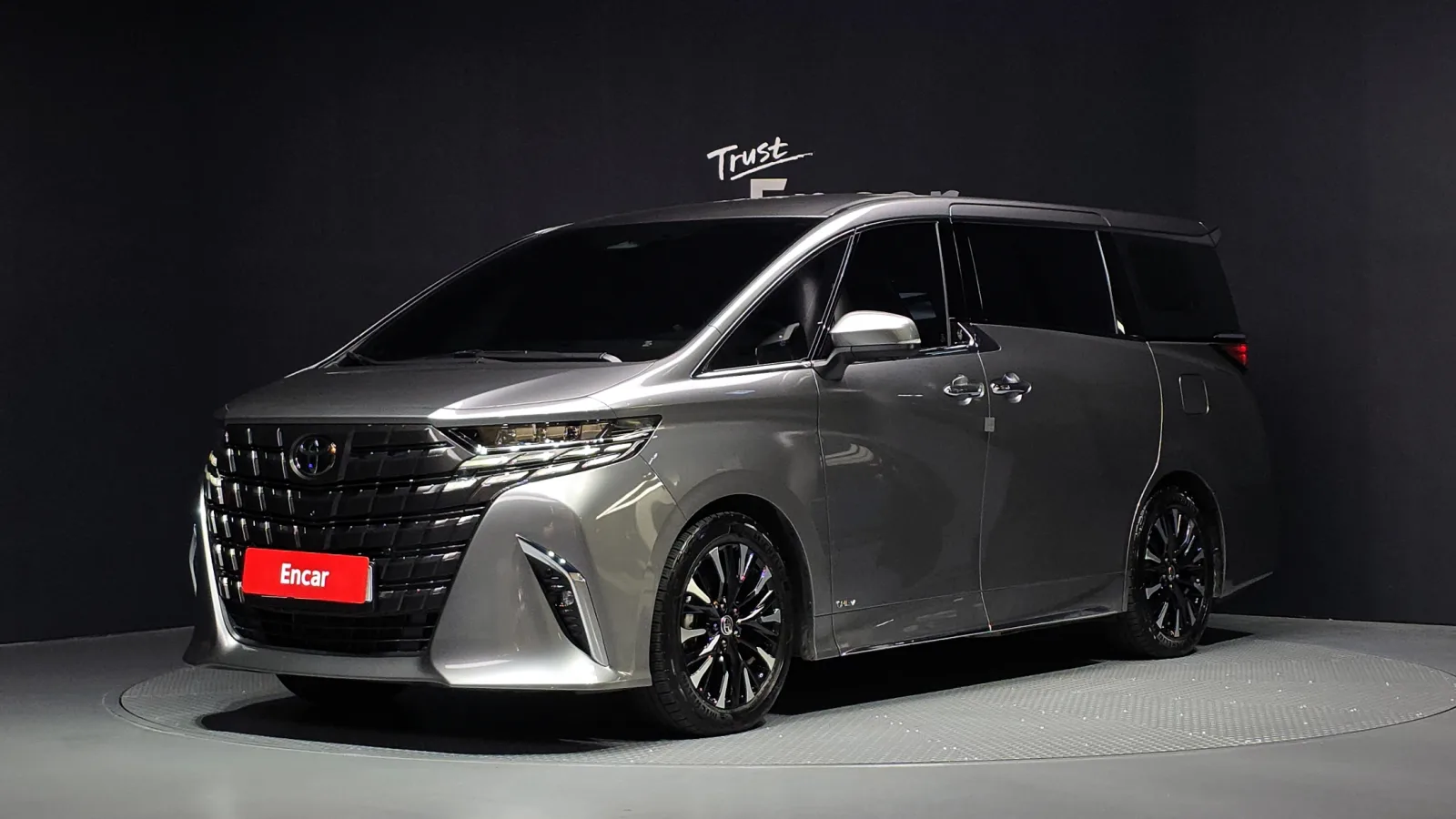 2025 Toyota Alphard