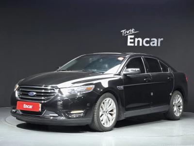 2015 Ford Taurus