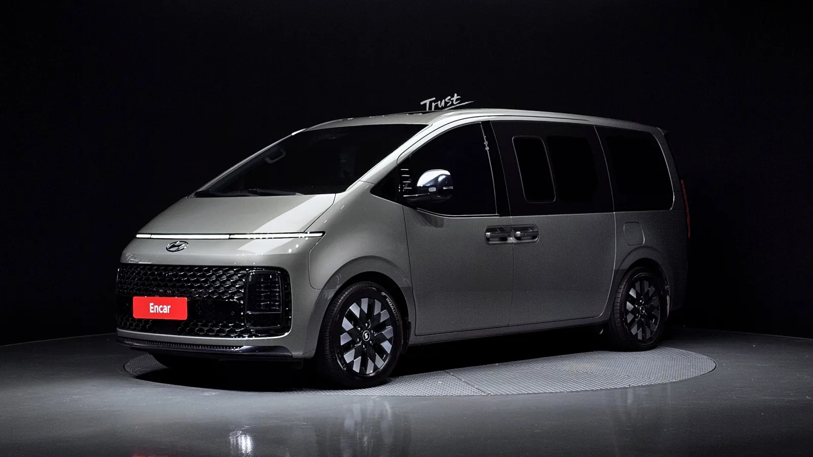 2023 Hyundai Staria