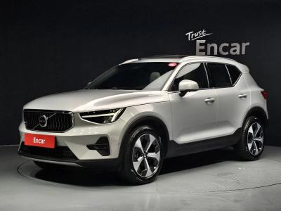 2023 Volvo XC40