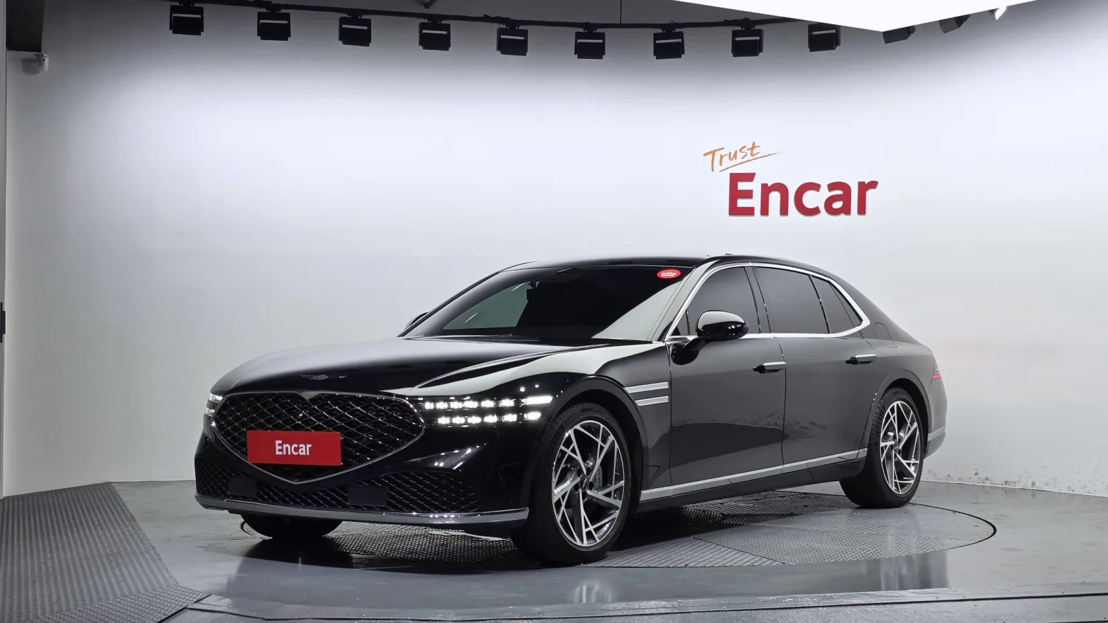 2023 Genesis G90