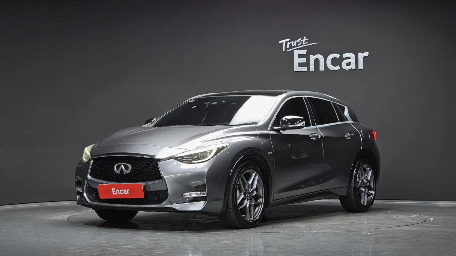 2017 Infiniti Q30