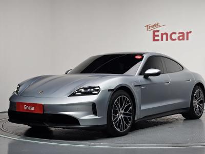 Porsche Taycan 2025