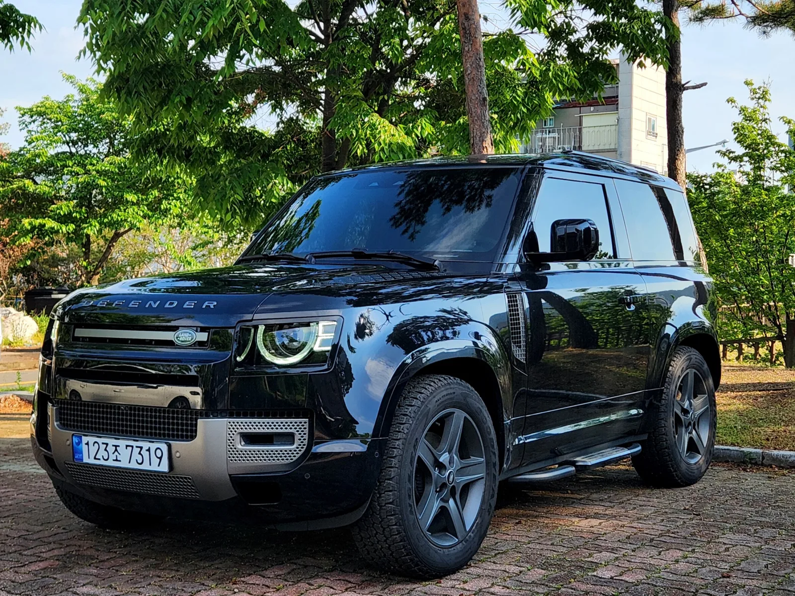 2025 Land Rover Defender