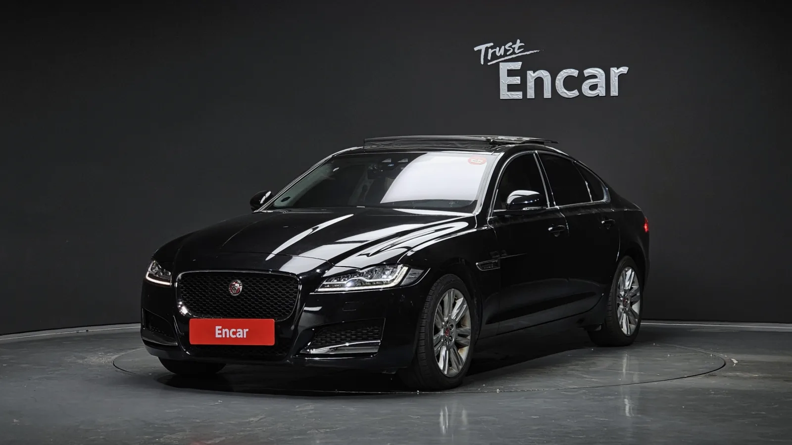 2019 Jaguar XF