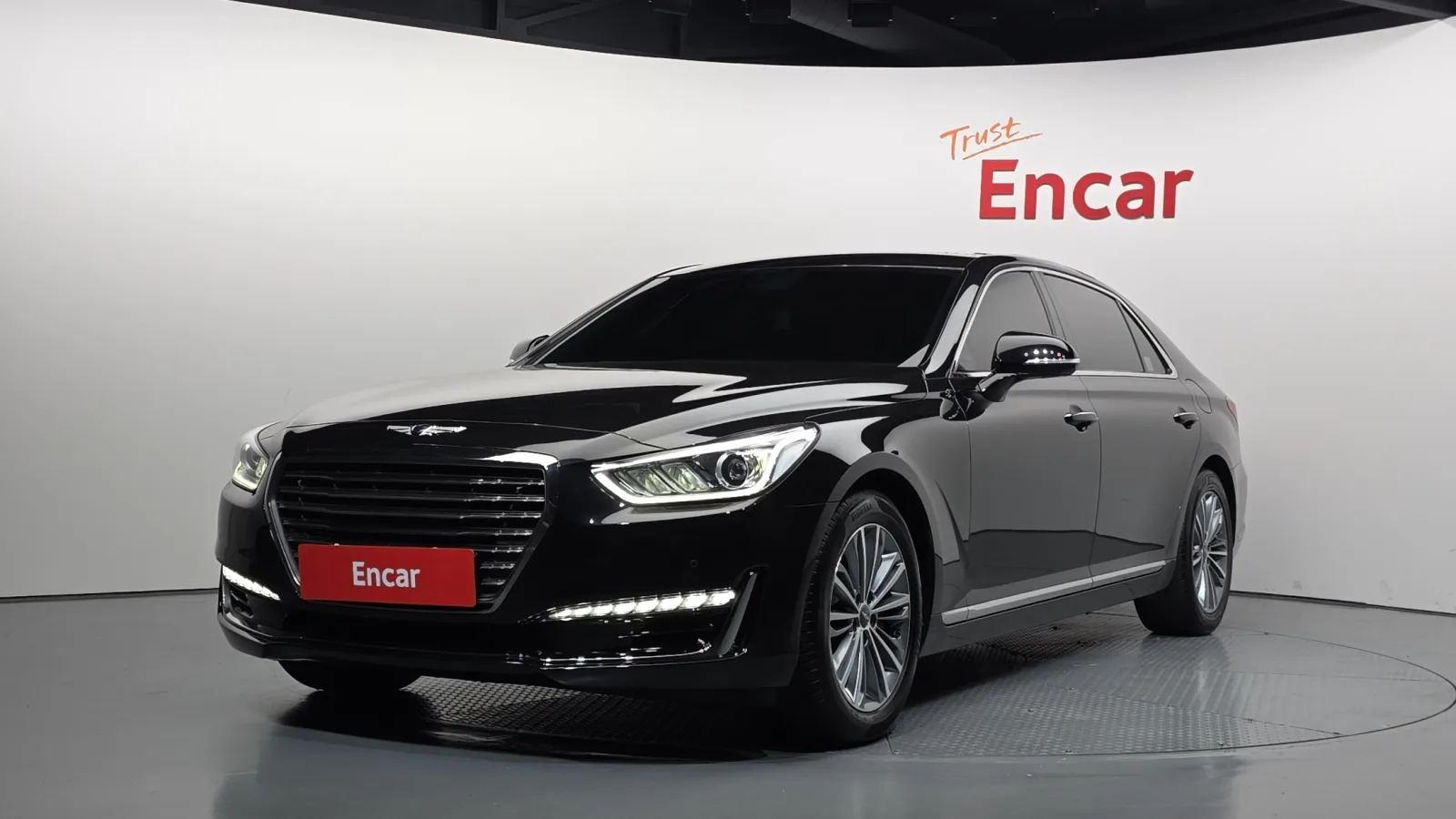 2018 Genesis EQ900