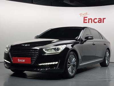 2018 Genesis EQ900
