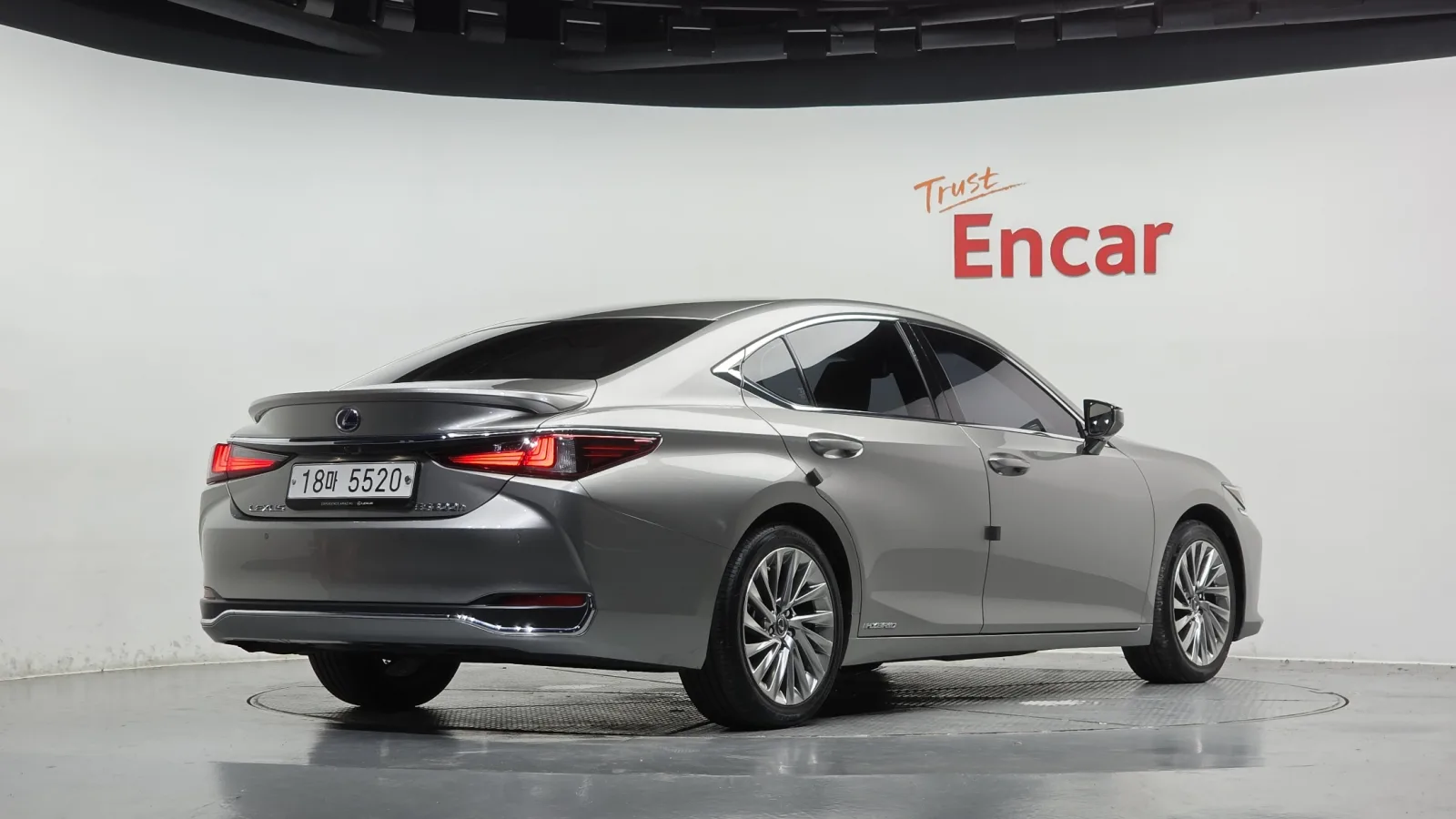 2019 Lexus ES