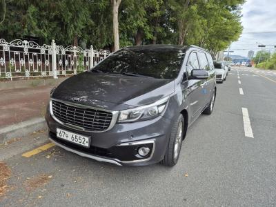 2015 Kia Carnival