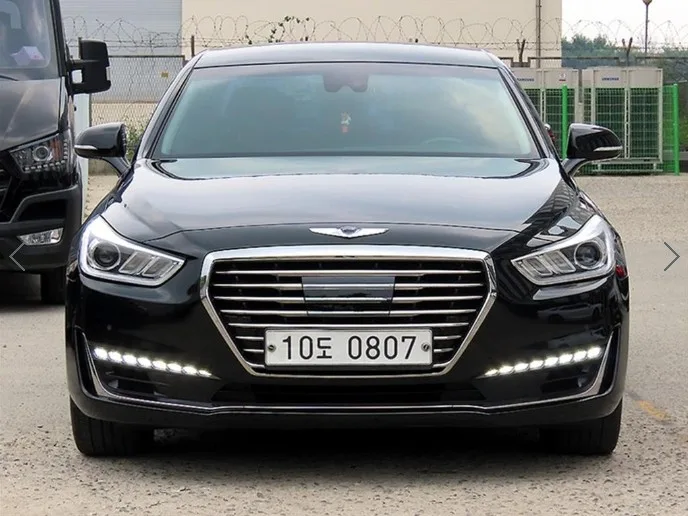 2016 Genesis EQ900