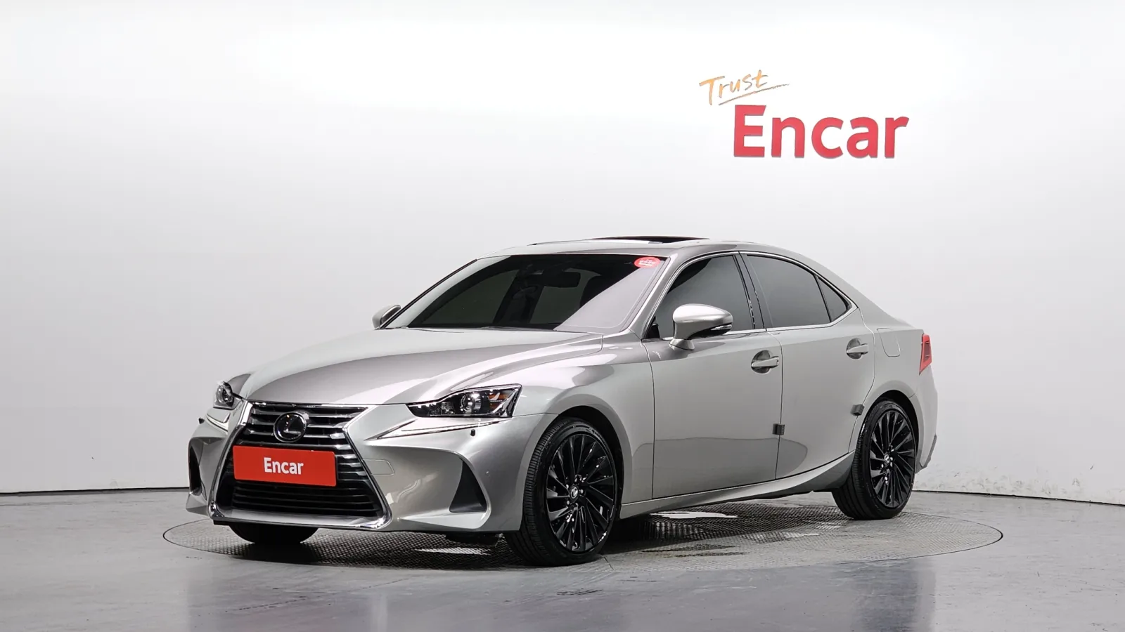 2019 Lexus IS