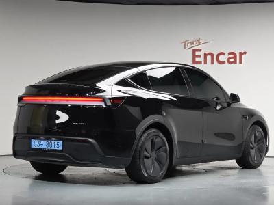 2025 Tesla Model Y