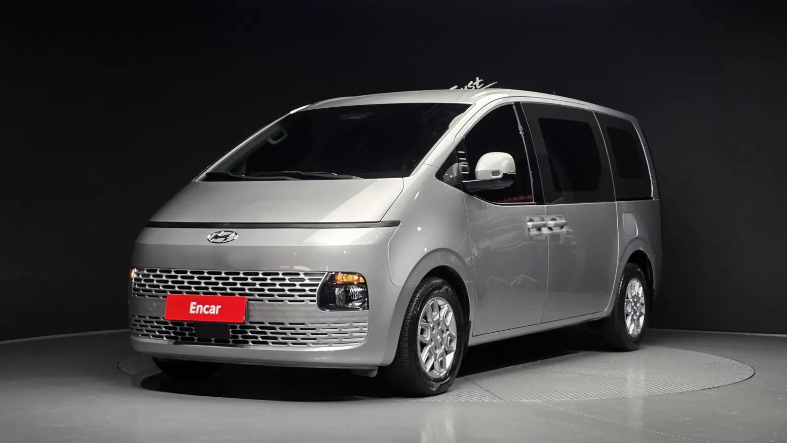 2023 Hyundai Staria