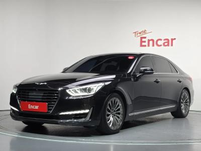 2018 Genesis EQ900