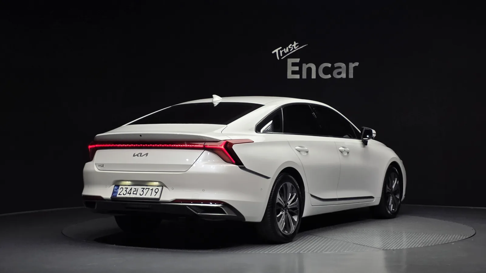 2022 Kia K8