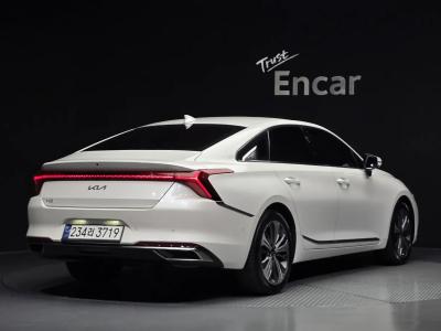 2022 Kia K8