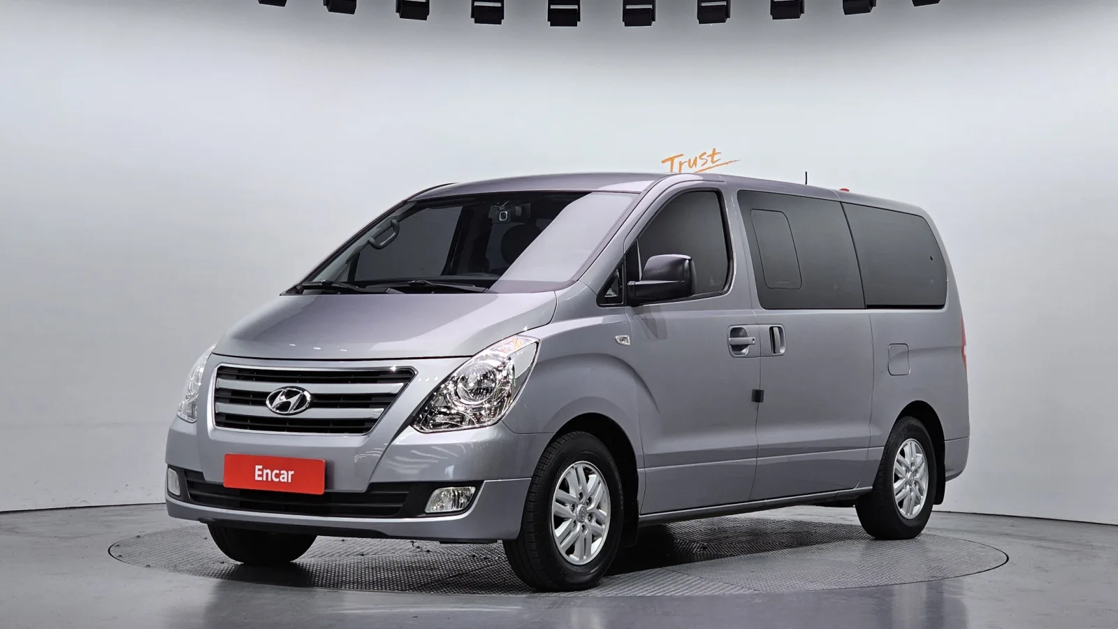 2016 Hyundai Starex