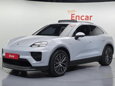 Porsche Macan 2025