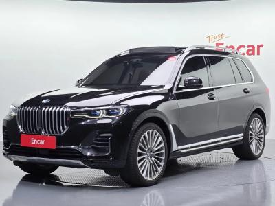2022 BMW X7