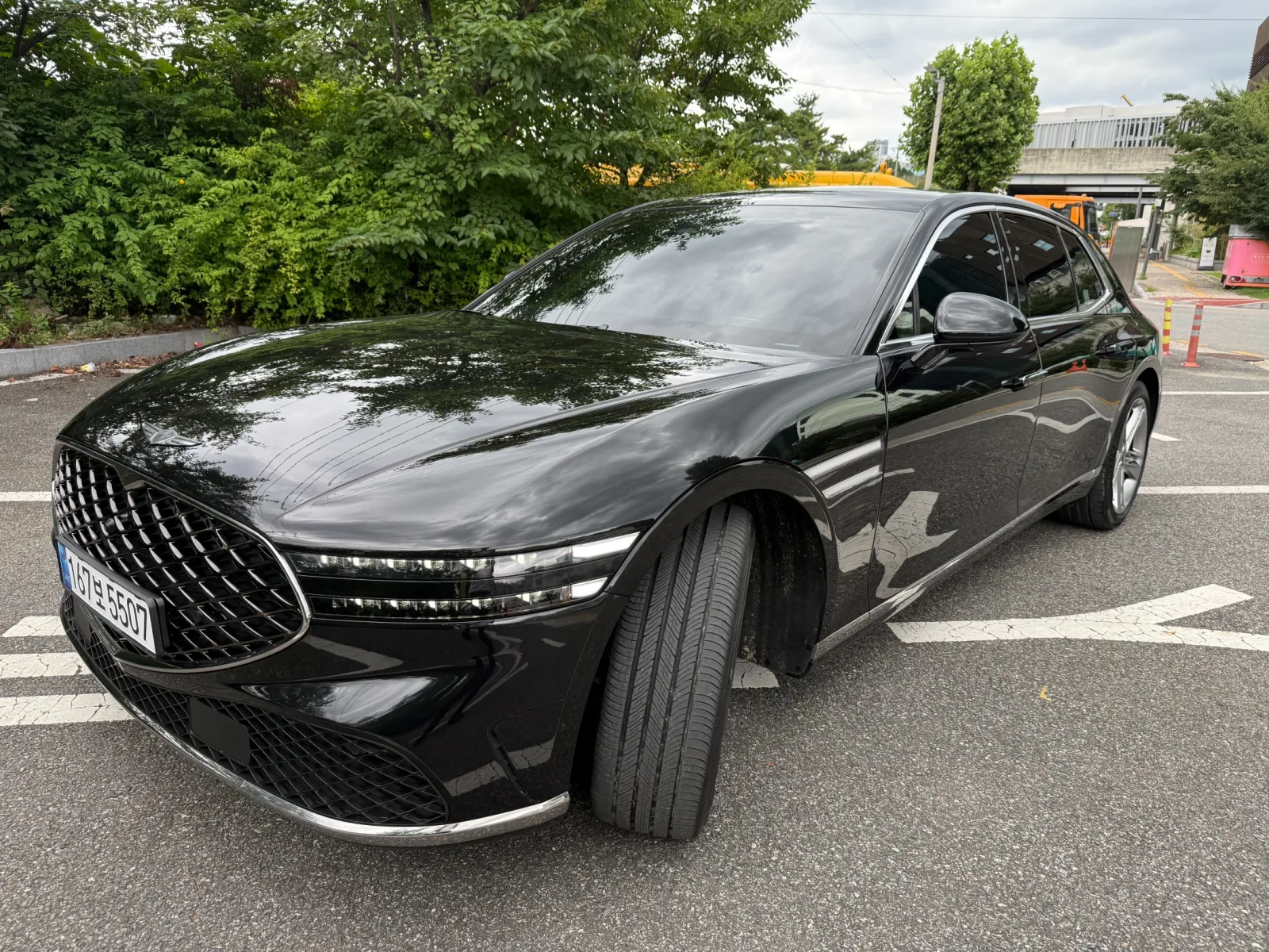 2022 Genesis G90
