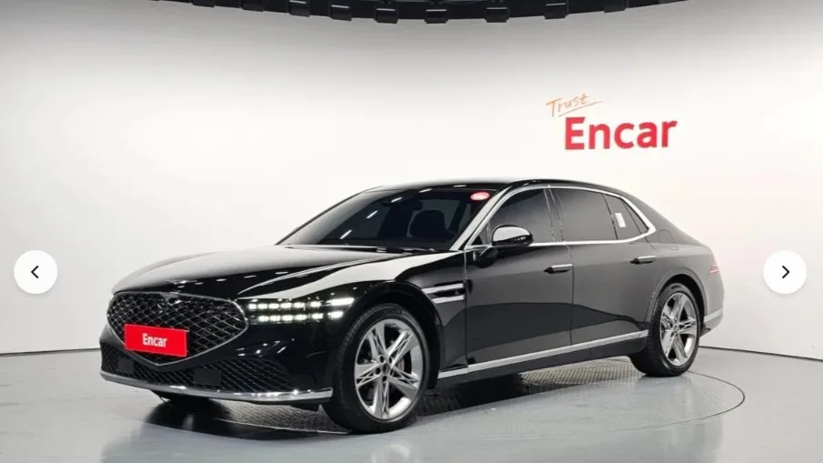 2023 Genesis G90