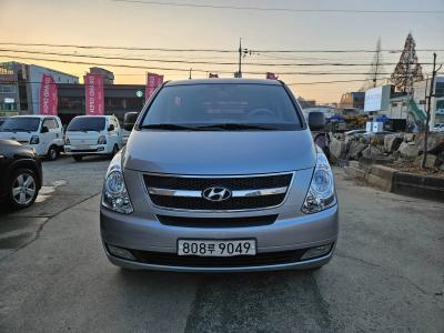 2011 Hyundai Starex