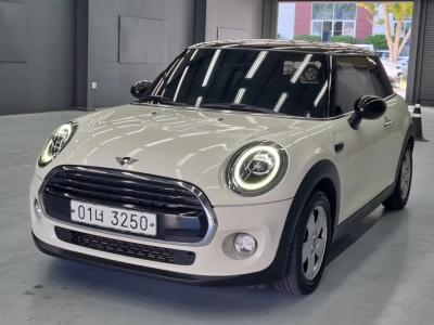 2019 MINI Cooper