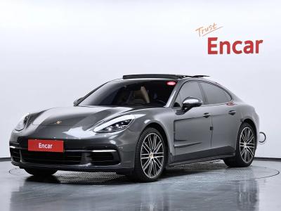 2018 Porsche Panamera