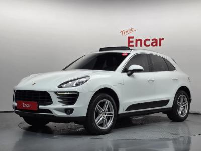 2015 Porsche Macan