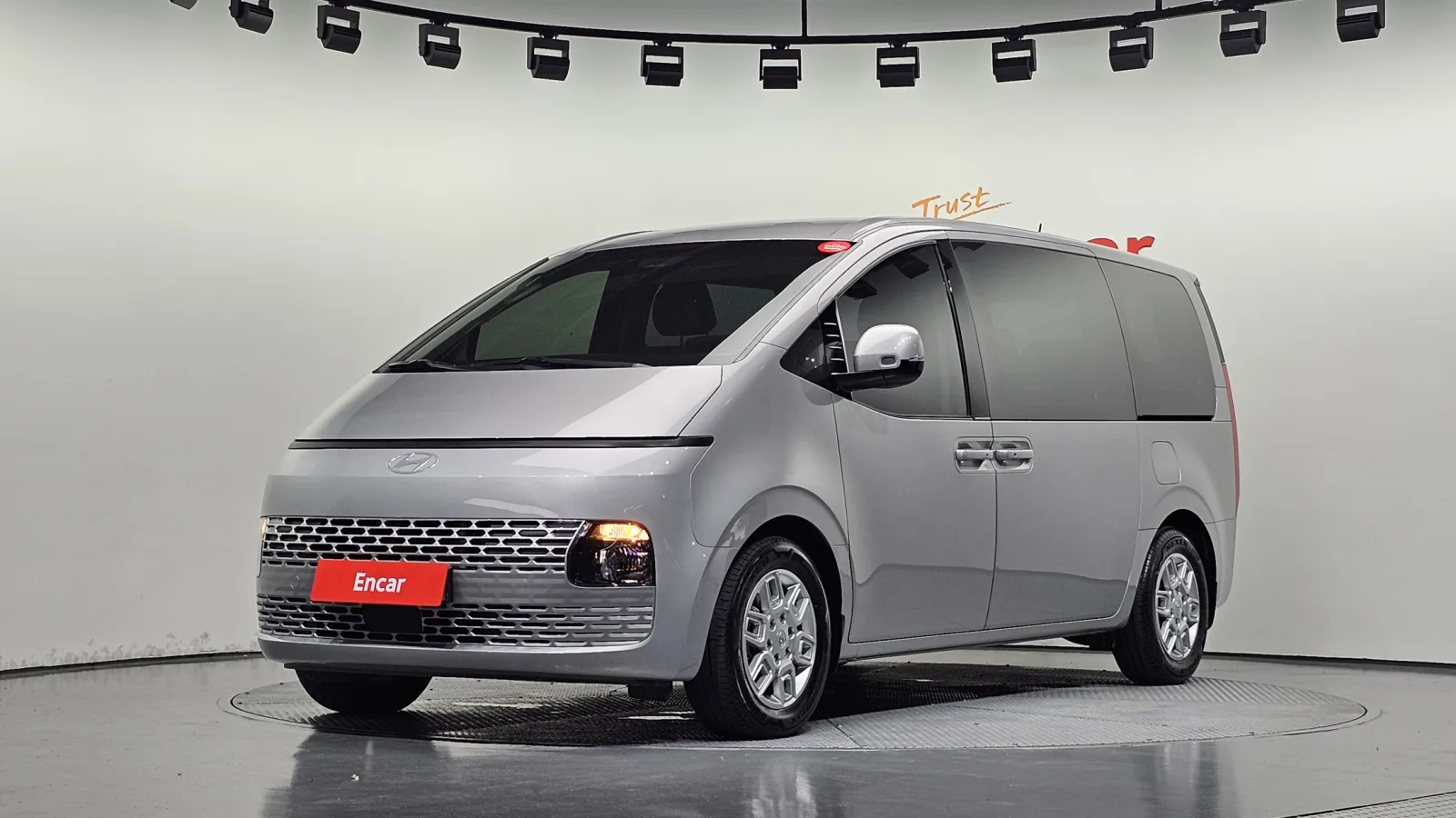 2022 Hyundai Staria