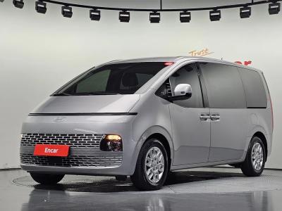 2022 Hyundai Staria