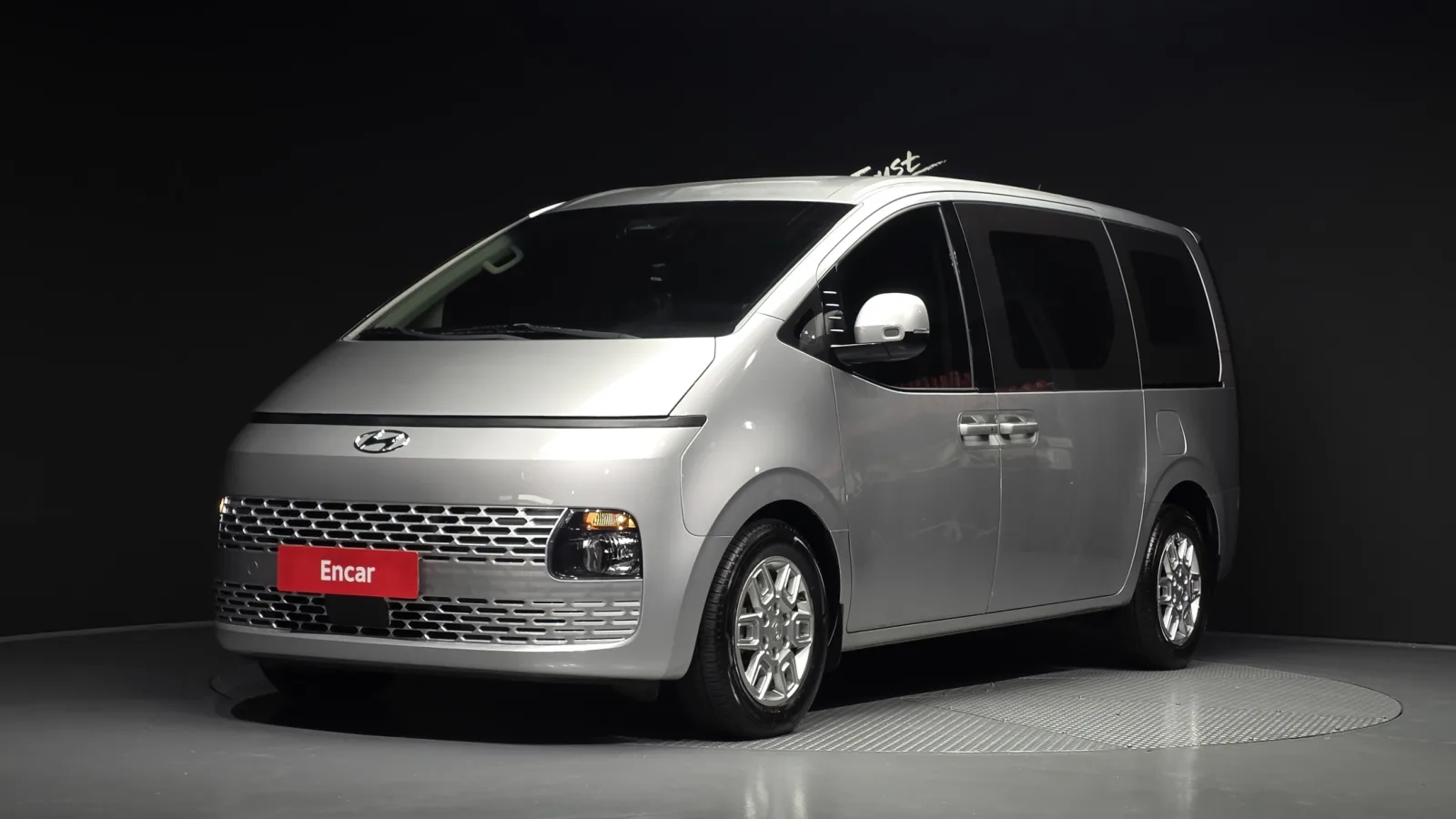 2022 Hyundai Staria