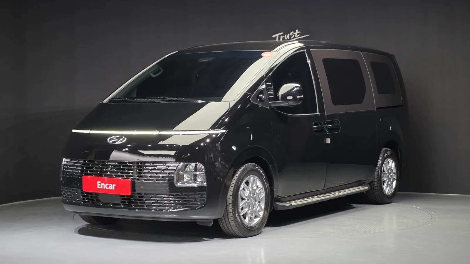 2024 Hyundai Staria