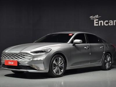 2022 Kia K8