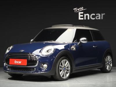 2017 MINI Cooper