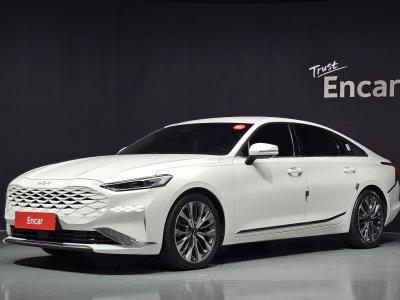 2022 Kia K8