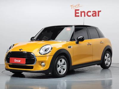 2018 MINI Cooper