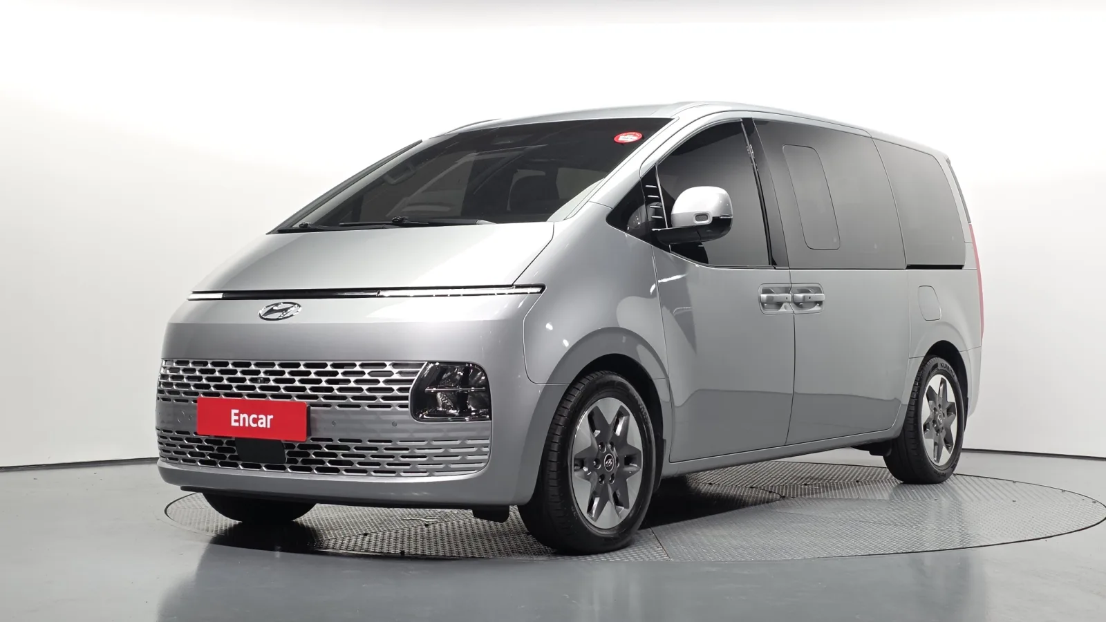 2023 Hyundai Staria
